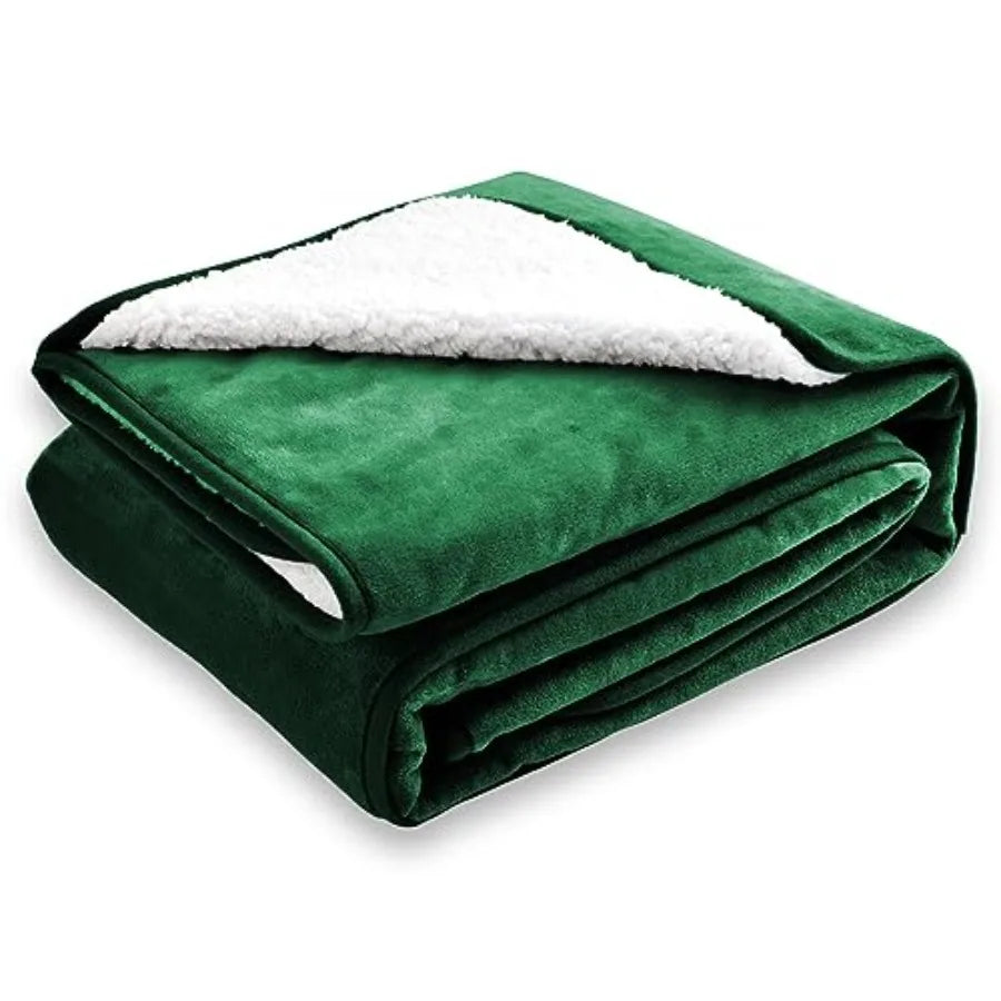 Waterproof Blanket for Bed Couch Sofa, Soft Liquid Pee Proof Pet Blanket for Dog Puppy Cat, Reversible Sherpa Fleece Furniture