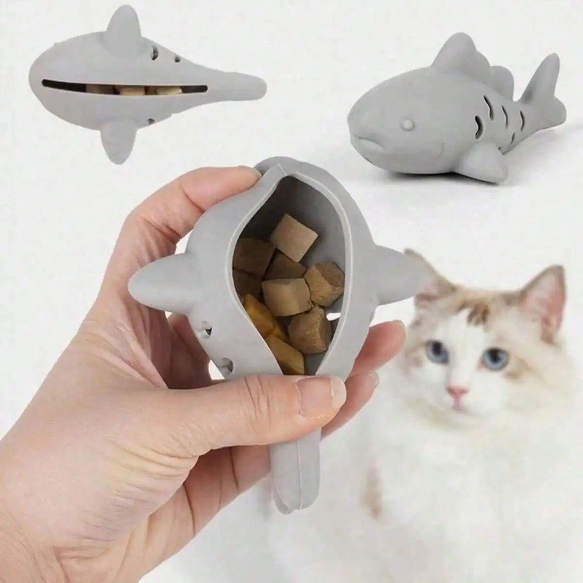 Silicone Fish Shaped Slow Feeder Puzzle Toy for Cats and Dogs
