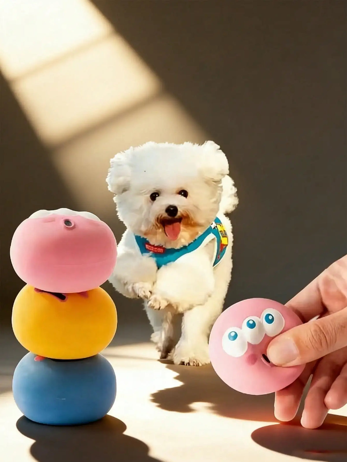 Squeaky Dog Toy Ball, Durable Rubber Dental Cleaning Interactive Toy